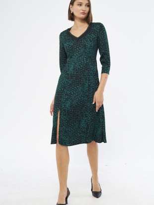 Swonsy V-Yaka Puantiye Desenli Diz Altı Regular Fit Yeşil Renk Elbise